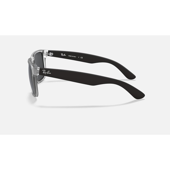 JUSTIN COLOR MIX
Lenses: Grey Classic  +  Frame: Transparent