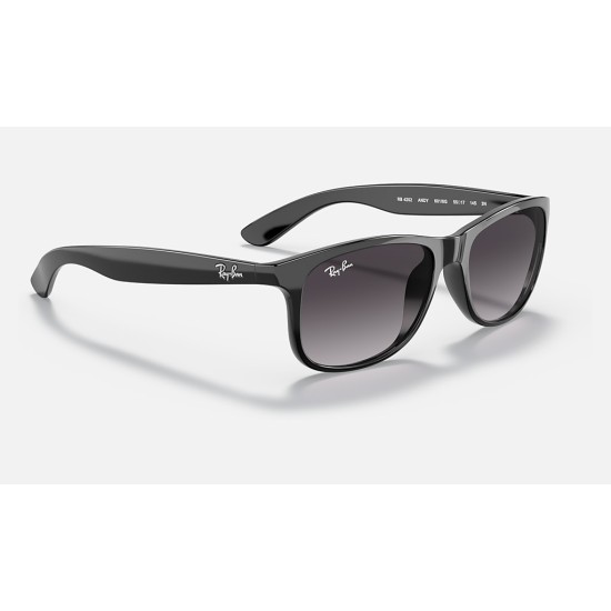 Andy
Lenses: Grey Gradient  +  Frame: Black