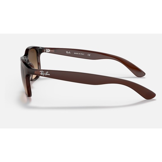 Andy
Lenses: Brown Gradient  +  Frame: Brown