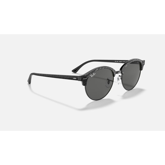 CLUBROUND MARBLE
Lenses: Dark Grey Classic  +  Frame: Wrinkled Black