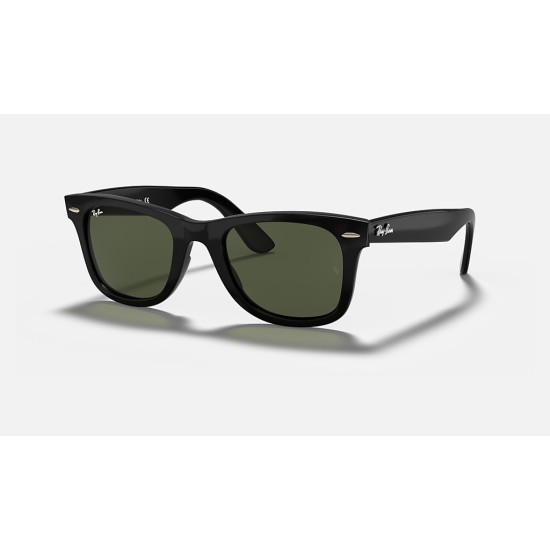 WAYFARER EASE
Lenses: Green Classic  +  Frame: Black
