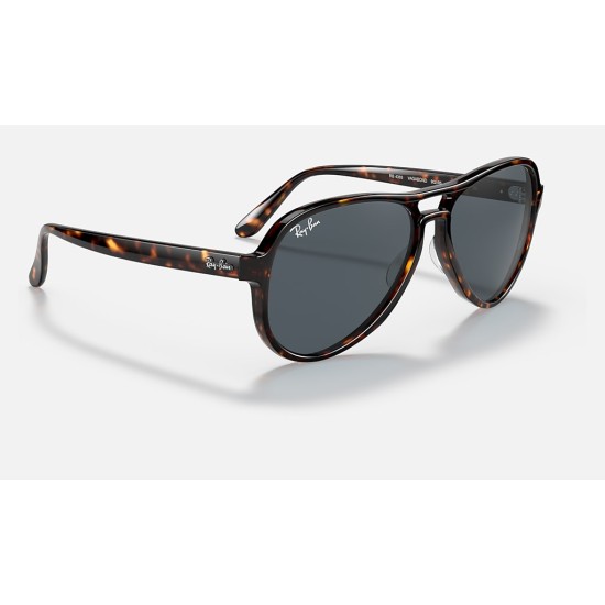 Vagabond
Lenses: Blue/Grey Classic  +  Frame: Tortoise