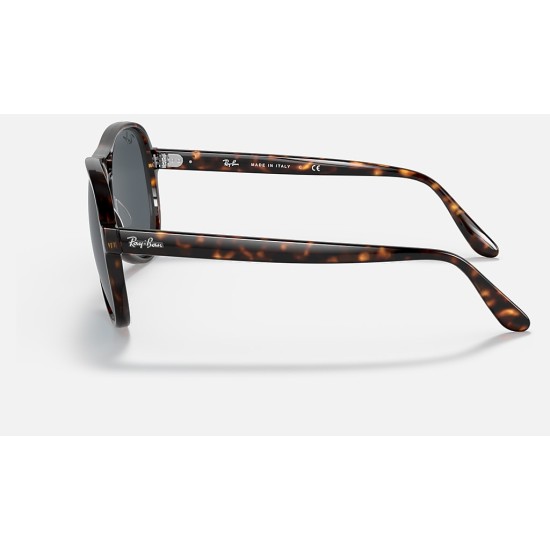 Vagabond
Lenses: Blue/Grey Classic  +  Frame: Tortoise