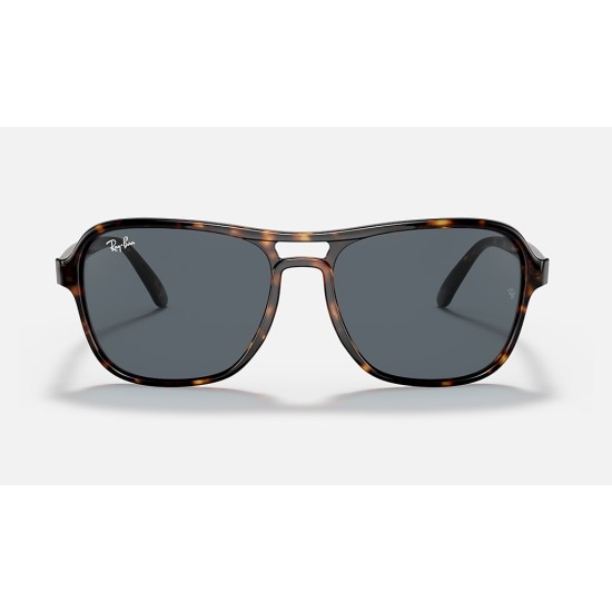 State Side
Lenses: Blue/Grey Classic  +  Frame: Havana