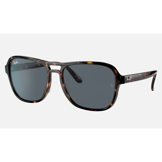 State Side
Lenses: Blue/Grey Classic  +  Frame: Havana