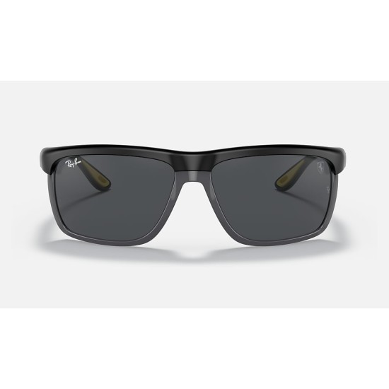 RB4363M SCUDERIA FERRARI COLLECTION
Lenses: Grey Classic  +  Frame: Black