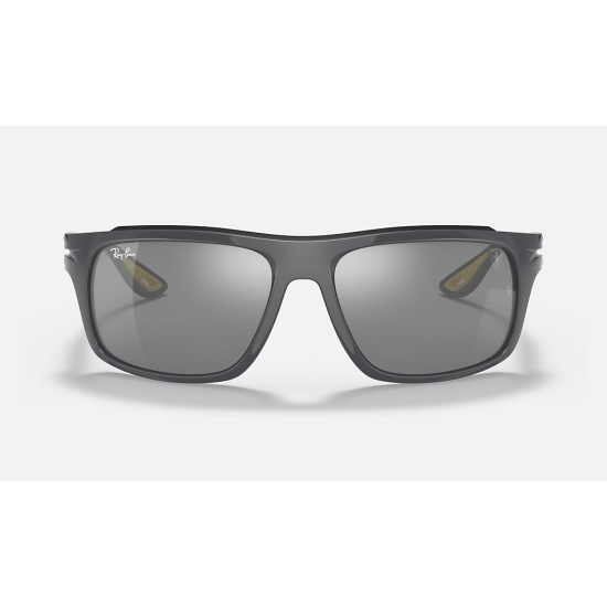 RB4364M SCUDERIA FERRARI COLLECTION
Lenses: Grey Mirror  +  Frame: Grey