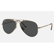 AVIATOR TITANIUMLenses: Grey Classic  +  Frame: Antique Gold