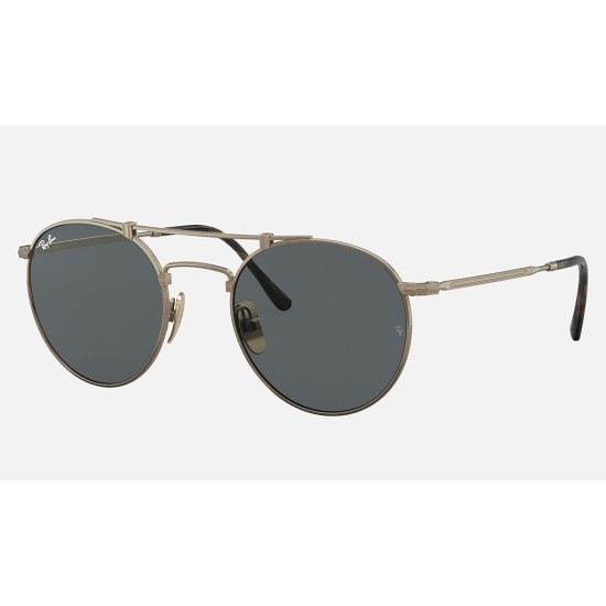 ROUND DOUBLE BRIDGE TITANIUM
Lenses: Grey Classic  +  Frame: Antique Gold