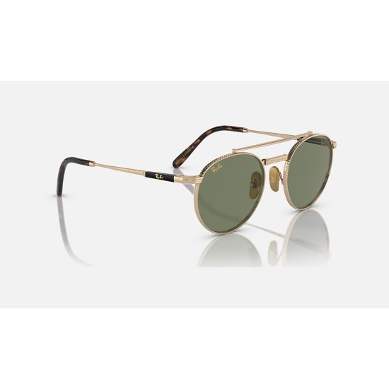 ROUND II TITANIUM
Lenses: Green Classic  +  Frame: Gold