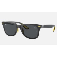 Wayfarer Carbon Fiber | Ferrari 75th Anniversary EditionLenses: Dark Grey Classic  +  Frame: Black