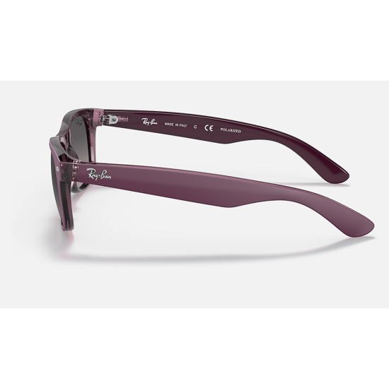 NEW WAYFARER CLASSIC
Lenses: Polarized Grey Gradient  +  Frame: Violet On Transparent Violet
