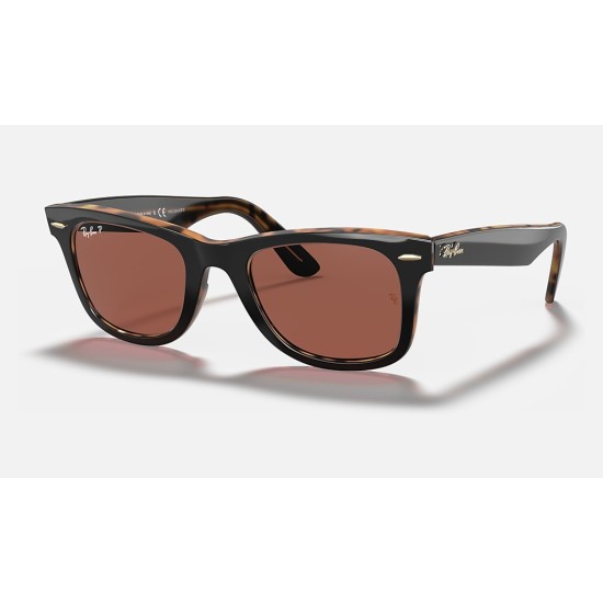 ORIGINAL WAYFARER @Collection
Lenses: Polarized Purple Classic  +  Frame: Black