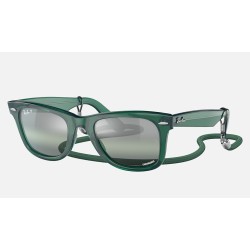 ORIGINAL WAYFARER COLORBLOCK
Lenses: Polarized Silver/Green Chromance Mirror  +  Frame: Transparent Green