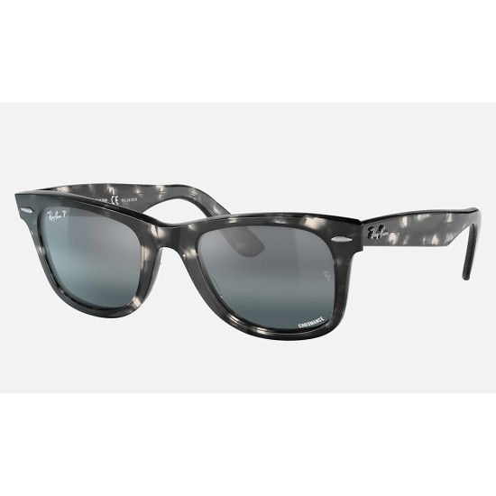 ORIGINAL WAYFARER CHROMANCE
Lenses: Polarized Silver/Blue Chromance Mirror  +  Frame: Grey Havana