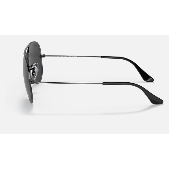 AVIATOR TOTAL BLACK
Lenses: Polarized Black Classic  +  Frame: Black