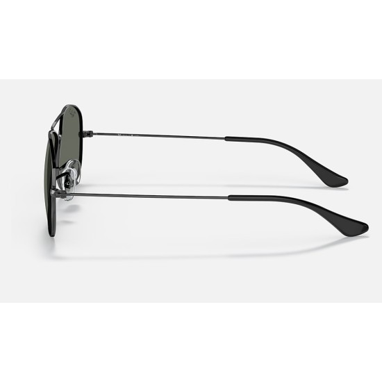 Cockpit
Lenses: Polarized Green Classic G-15  +  Frame: Gunmetal