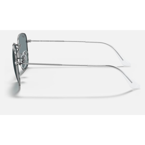 FRANK
Lenses: Polarized Light Blue Classic  +  Frame: Silver