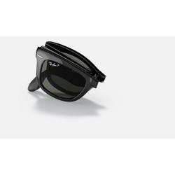 WAYFARER FOLDING CLASSIC
Lenses: Polarized Green Classic G-15  +  Frame: Black