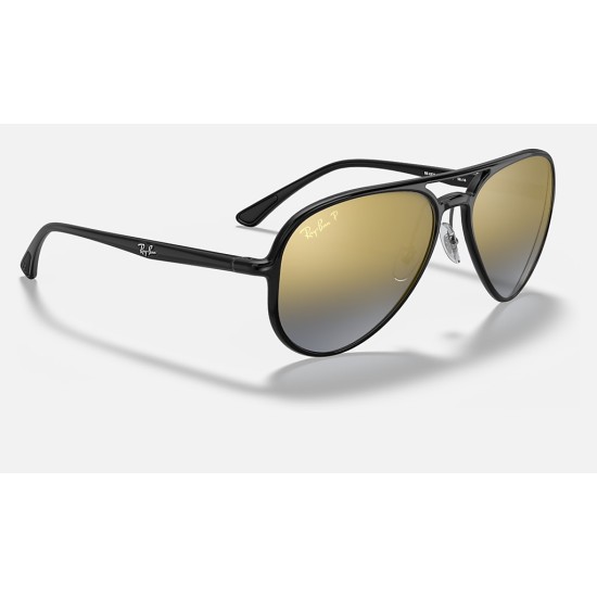 RB4320CH CHROMANCE
Lenses: Polarized Blue Chromance Gradient - Mirror  +  Frame: Black