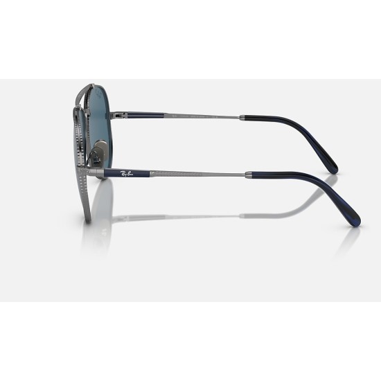 AVIATOR II TITANIUM
Lenses: Polarized Blue Chromance Classic  +  Frame: Gunmetal